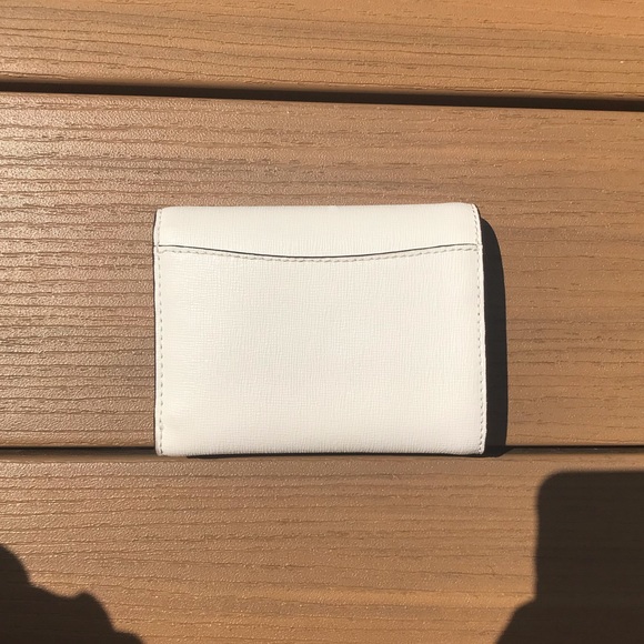 Kate Spade White Small/Medium Bifold Flap Wallet - Picture 3 of 9
